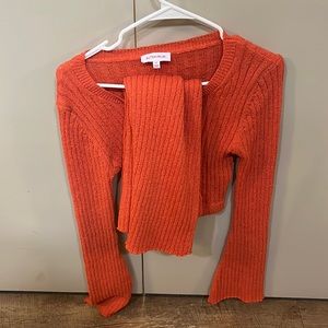 Buttermelon. Size Medium. Long sleeve skirt set.